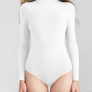 Elegant White Long Sleeve Shapewear Bodysuit